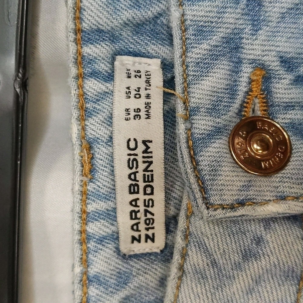 Zara light wash frayed tassel hem ankle cropped jeans - Picture 5 of 8